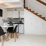 Santi Apostoli House